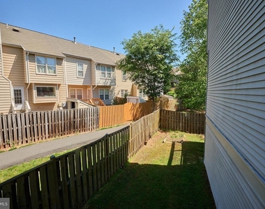 46760 Hobblebush Terrace - Photo Thumbnail 22