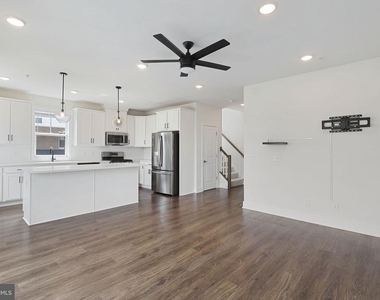 42623 Nubbins Terrace - Photo Thumbnail 15