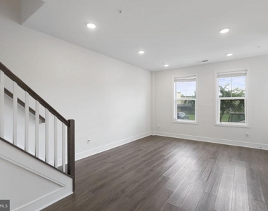 42623 Nubbins Terrace - Photo Thumbnail 4