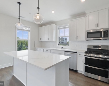 42623 Nubbins Terrace - Photo Thumbnail 9