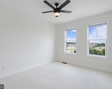 42623 Nubbins Terrace - Photo Thumbnail 28
