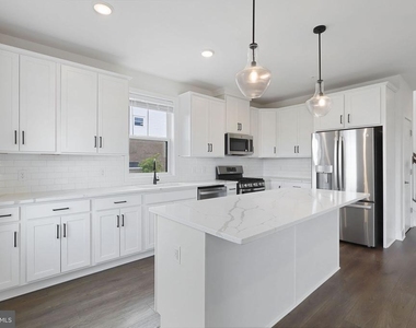 42623 Nubbins Terrace - Photo Thumbnail 8