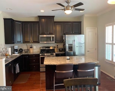 45954 Iron Oak Terrace - Photo Thumbnail 34