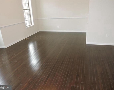 43112 India Wharf Square - Photo Thumbnail 9