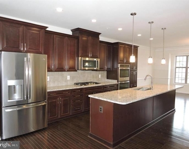 43112 India Wharf Square - Photo Thumbnail 3
