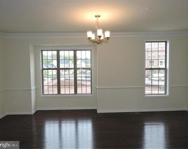 43112 India Wharf Square - Photo Thumbnail 8
