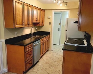 2226 Castle Rock Square - Photo Thumbnail 1
