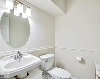 7372 Ardglass Drive - Photo Thumbnail 4