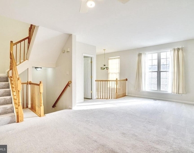7372 Ardglass Drive - Photo Thumbnail 12