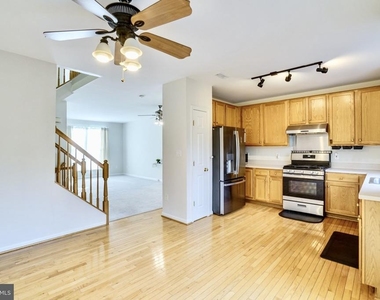 7372 Ardglass Drive - Photo Thumbnail 20