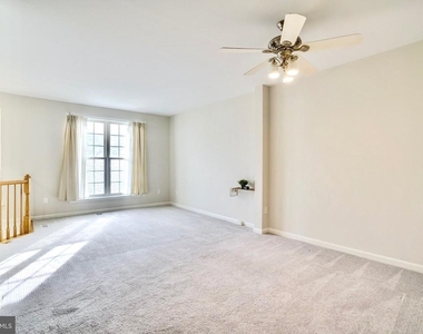 7372 Ardglass Drive - Photo Thumbnail 10