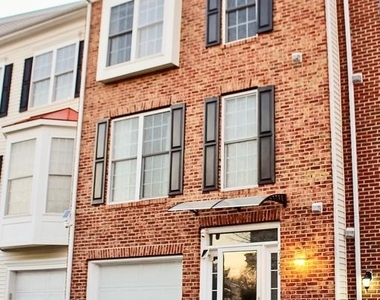 7372 Ardglass Drive - Photo Thumbnail 1