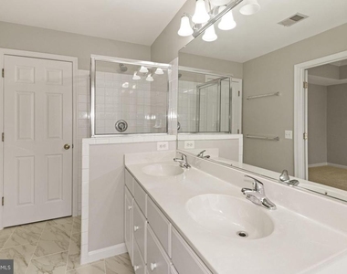 5192 Fiery Dawn Court - Photo Thumbnail 23