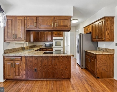 903 Ridge Drive - Photo Thumbnail 17