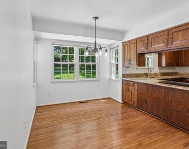 903 Ridge Drive - Photo Thumbnail 18