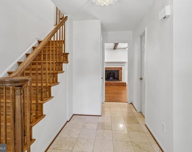 903 Ridge Drive - Photo Thumbnail 4