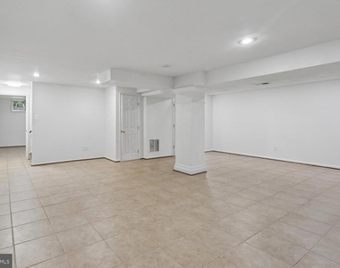 903 Ridge Drive - Photo Thumbnail 35