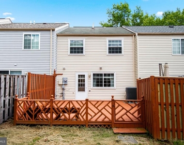 6324 Lightburn Court - Photo Thumbnail 26