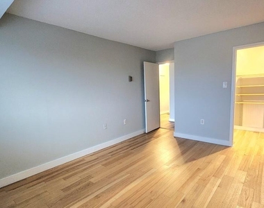 2500 N Van Dorn Street - Photo Thumbnail 14