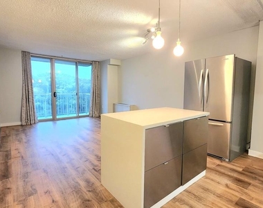 2500 N Van Dorn Street - Photo Thumbnail 12