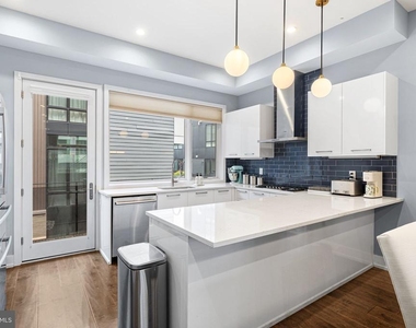 602 N 5th Street - Photo Thumbnail 8