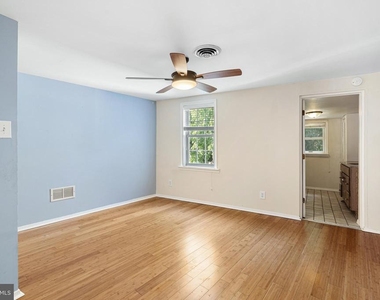 4447 Baker Street - Photo Thumbnail 9