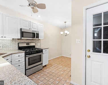 4447 Baker Street - Photo Thumbnail 4