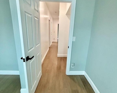 2070 E Lippincott Street - Photo Thumbnail 9