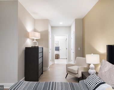 200 N 16th Street - Photo Thumbnail 55