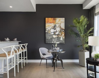 200 N 16th Street - Photo Thumbnail 38