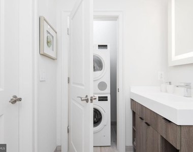 200 N 16th Street - Photo Thumbnail 58