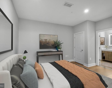 200 N 16th Street - Photo Thumbnail 4