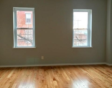 554 N 16th Street - Photo Thumbnail 5