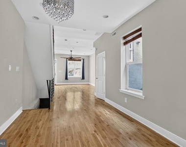 2336 W Thompson Street - Photo Thumbnail 5