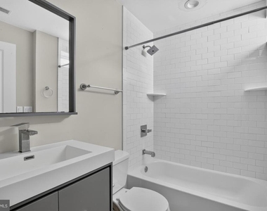 2336 W Thompson Street - Photo Thumbnail 17