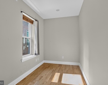 2336 W Thompson Street - Photo Thumbnail 15