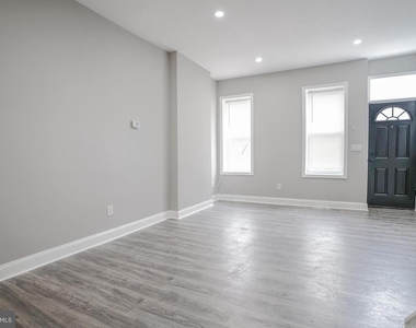 1535 W Seltzer Street - Photo Thumbnail 10
