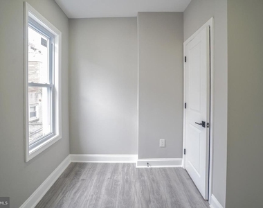 1535 W Seltzer Street - Photo Thumbnail 33