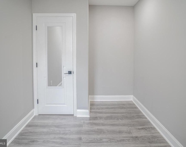 1535 W Seltzer Street - Photo Thumbnail 26