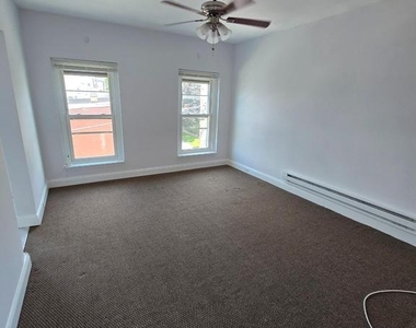 218 Ripka Street - Photo Thumbnail 13
