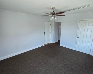 218 Ripka Street - Photo Thumbnail 15