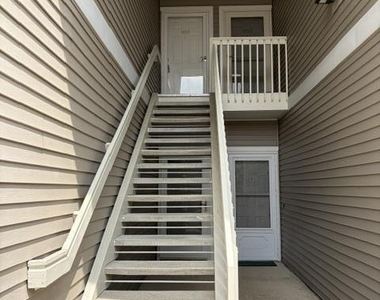 1452 Fox Pointe Circle - Photo Thumbnail 1