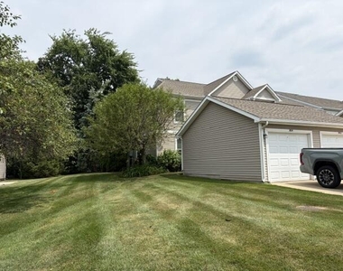 1452 Fox Pointe Circle - Photo Thumbnail 20