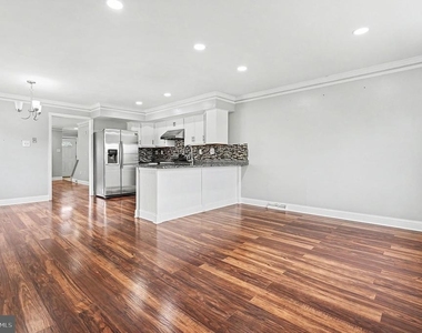 261 Florence Drive - Photo Thumbnail 2