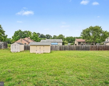 261 Florence Drive - Photo Thumbnail 9