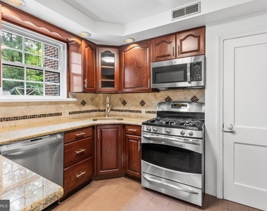 707 Conshohocken State Road - Photo Thumbnail 8