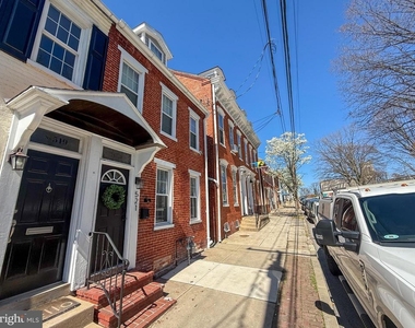 521 Locust Street - Photo Thumbnail 2