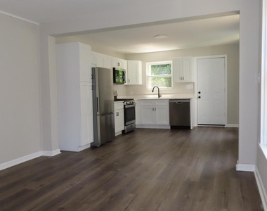 828 Broad Street - Photo Thumbnail 9