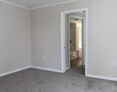 828 Broad Street - Photo Thumbnail 14