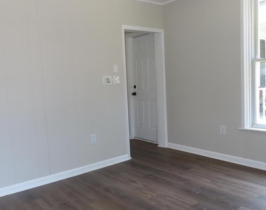 828 Broad Street - Photo Thumbnail 5